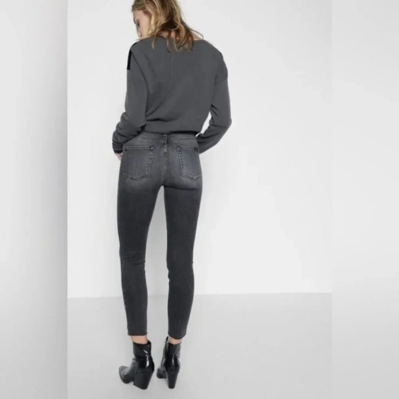 7 For All Mankind Two Tone Mid-Rise Ankle Jeans in Black and Blue Size 24 - Picture 4 of 12